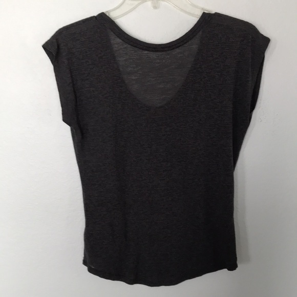 EXPRESS T-SHIRT SIZE XS TINY RUN IN BACK HARD TO SPOT OTHERWISE GREAT CONDITION - Picture 4 of 5